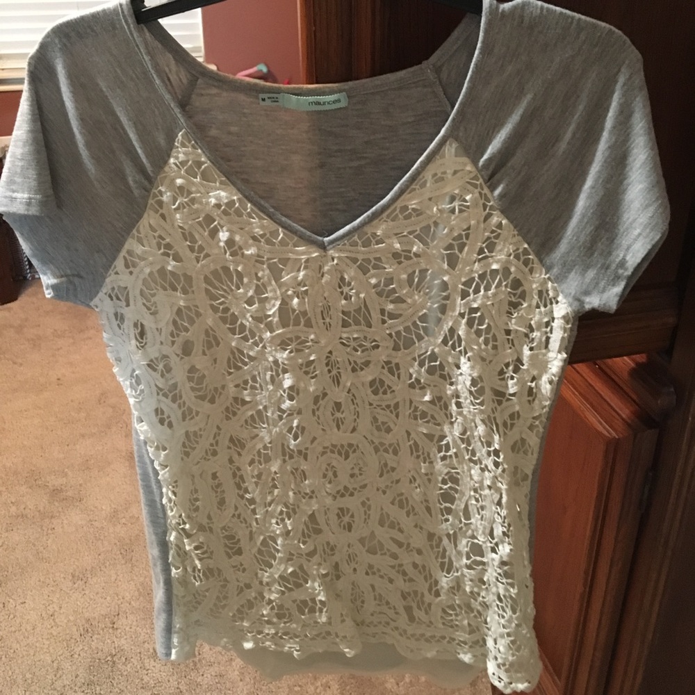 Maurices lace t-shirt size med.